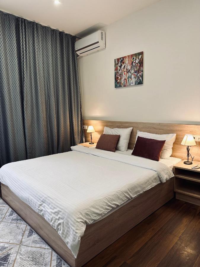 Rest Apartments By Nava Hotel Jerevan Exteriör bild