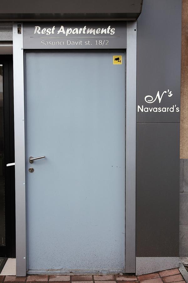 Rest Apartments By Nava Hotel Jerevan Exteriör bild